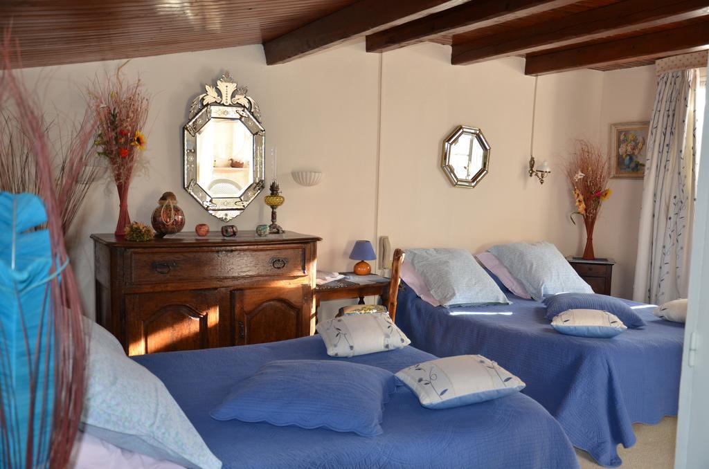 Auberge Du Lac Bauduen Szoba fotó
